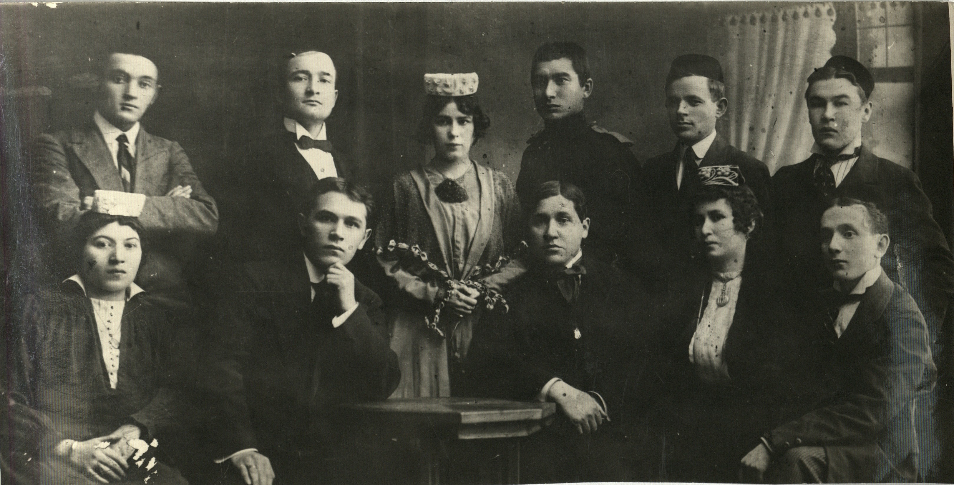 Театральная труппа "Сайяр"