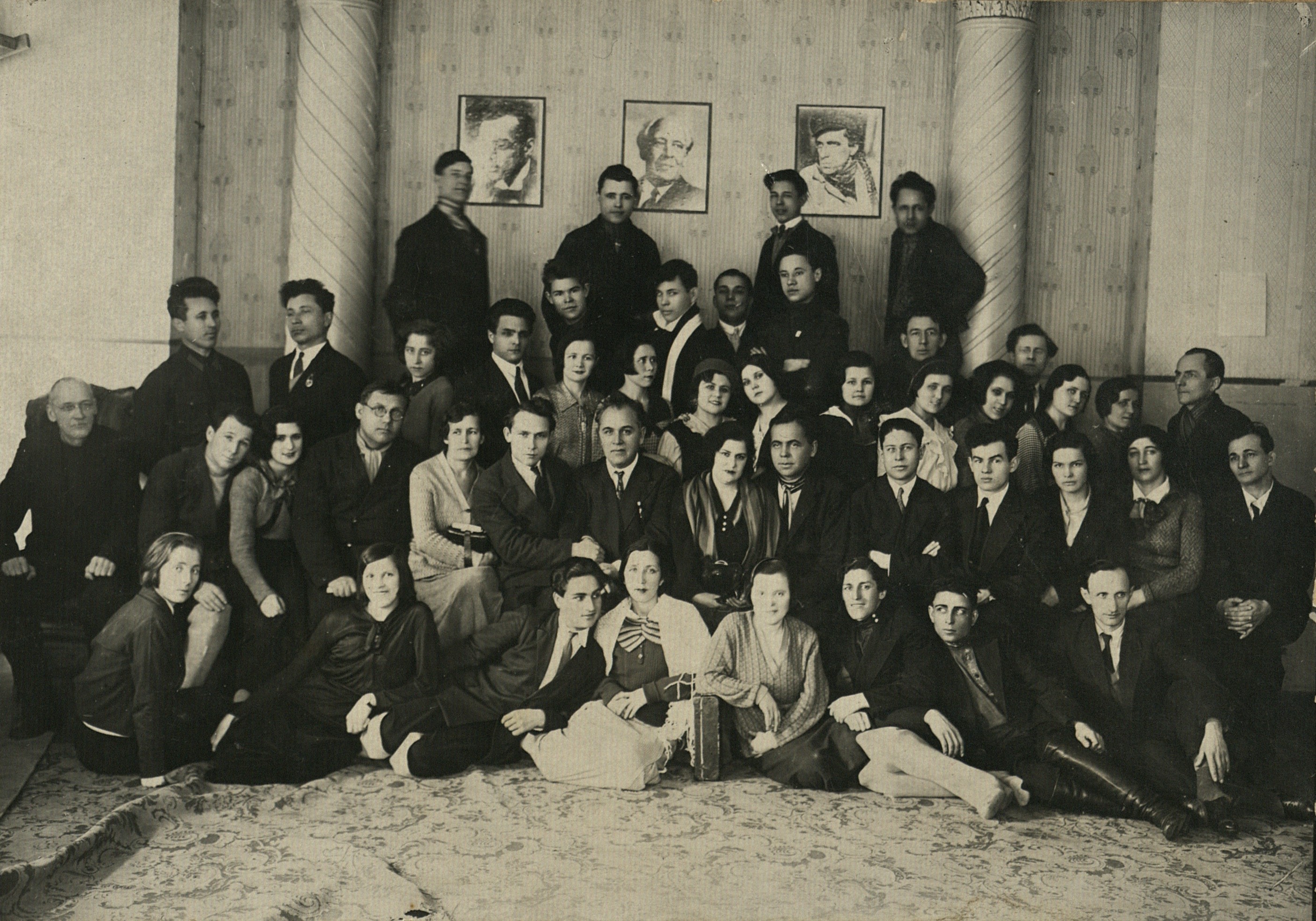 Коллектив Татарского Государственного Академического театра