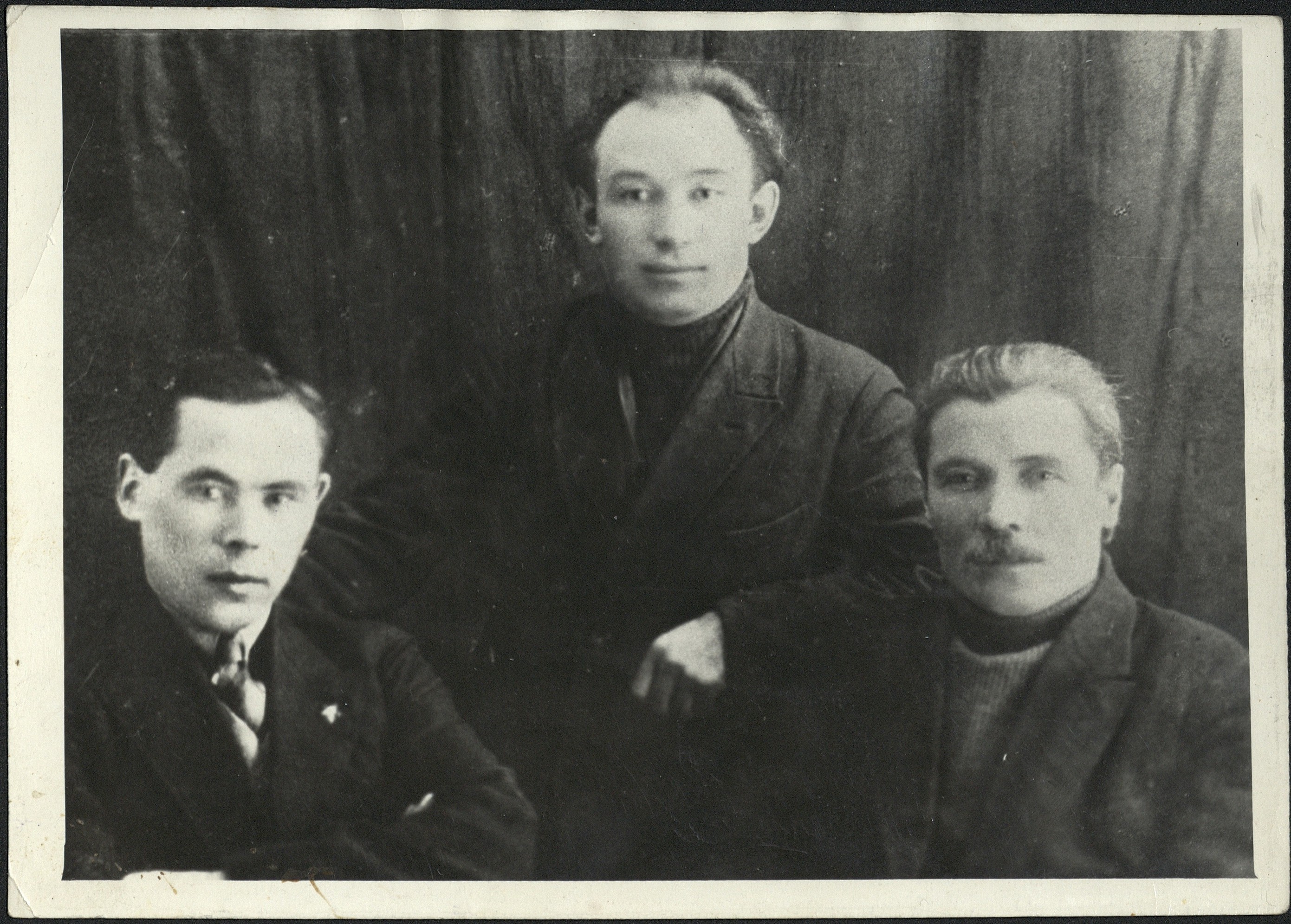 Г.Ибрагимов с друзьями