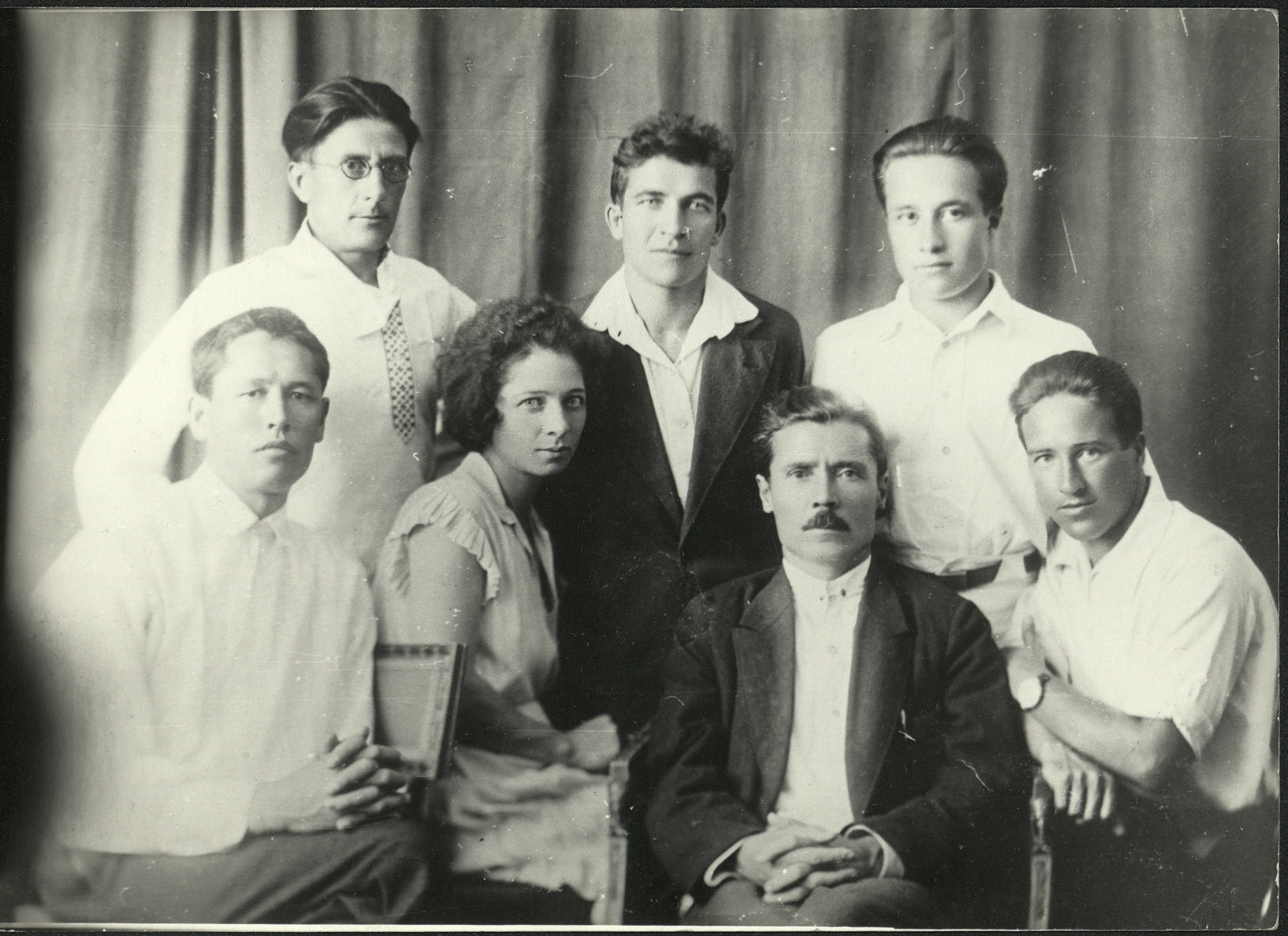 Г. Ибрагимов с женой Г. Мухаметовой и с друзьями