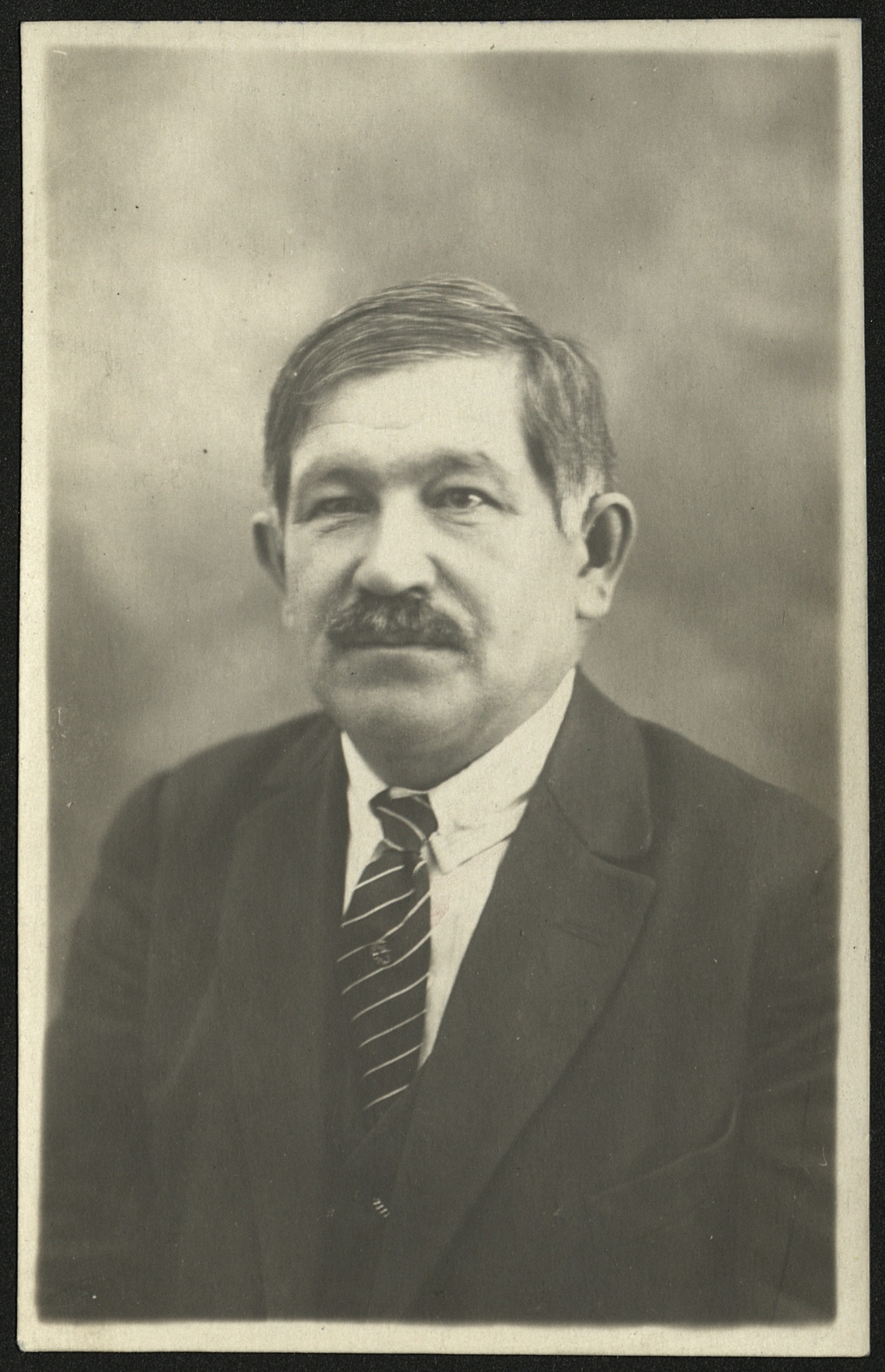 Г.Исхаки в европейский период жизни