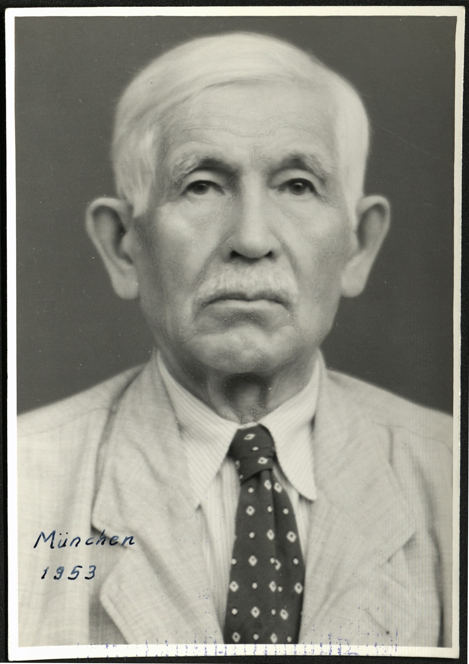 Портрет Гаяза Исхаки