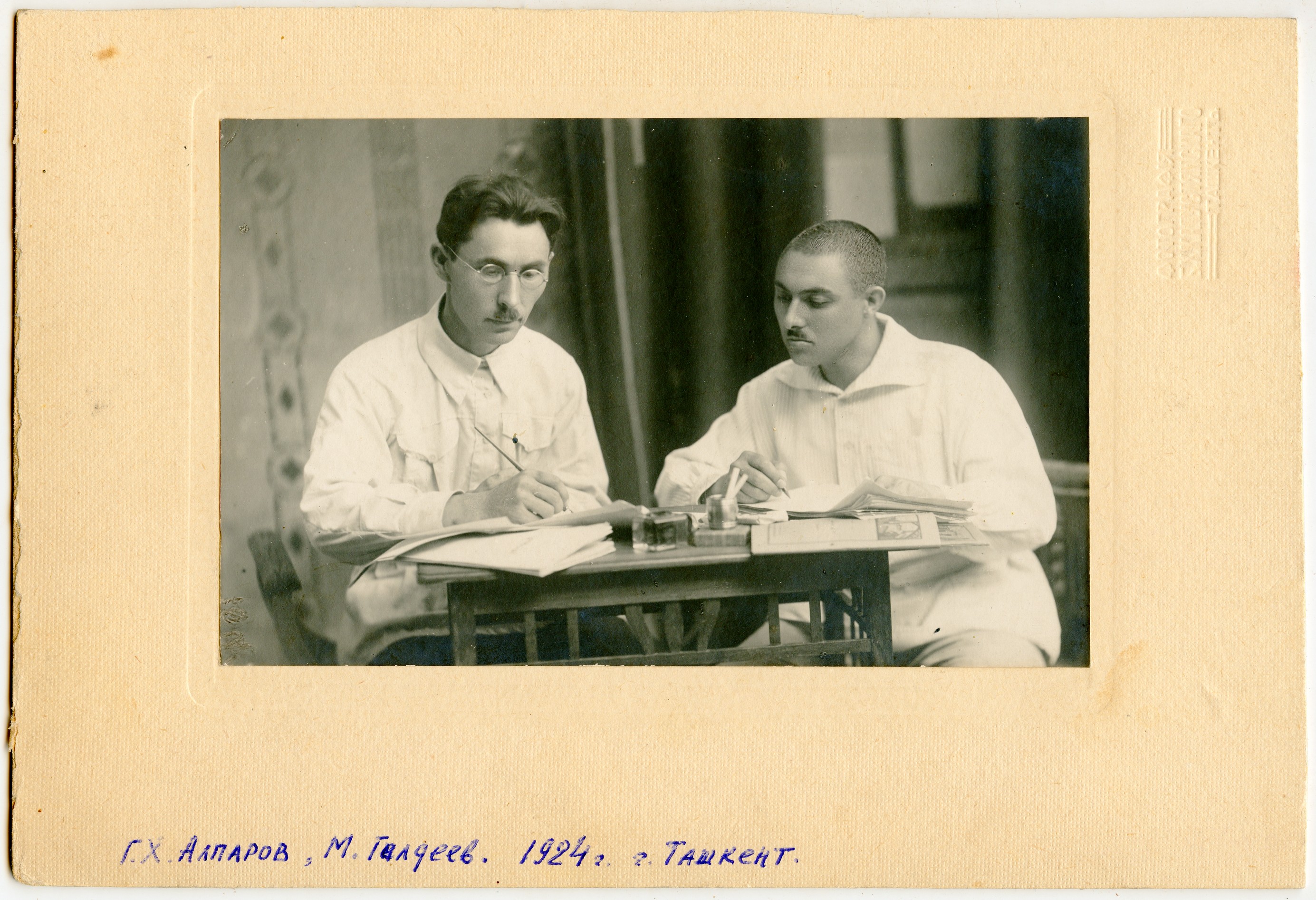 Г.Алпаров и М.Гельдиев за работой