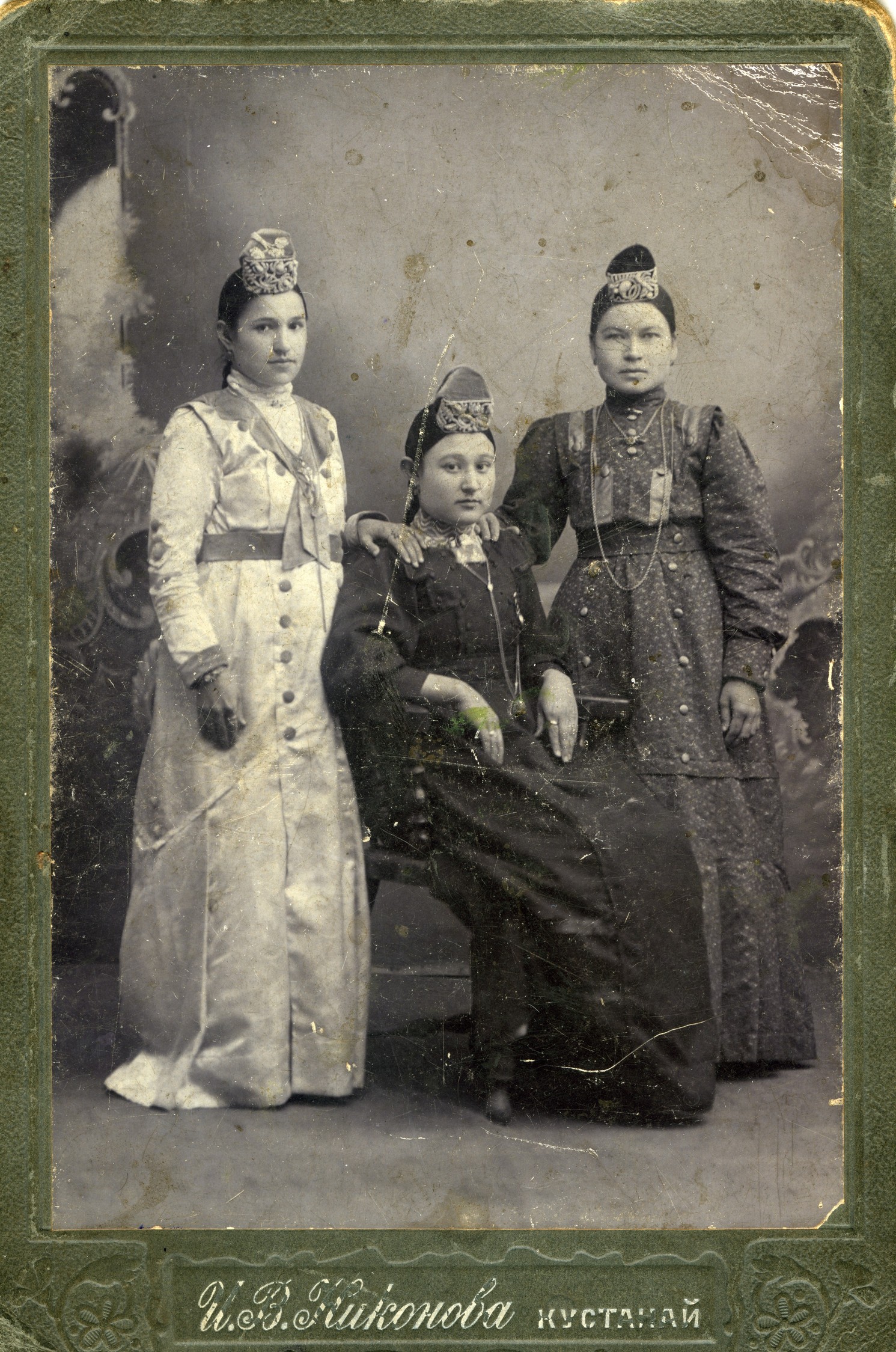 Девушки-татарки