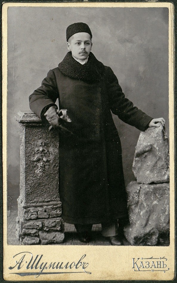 Портрет Ахмедгарея Хасани