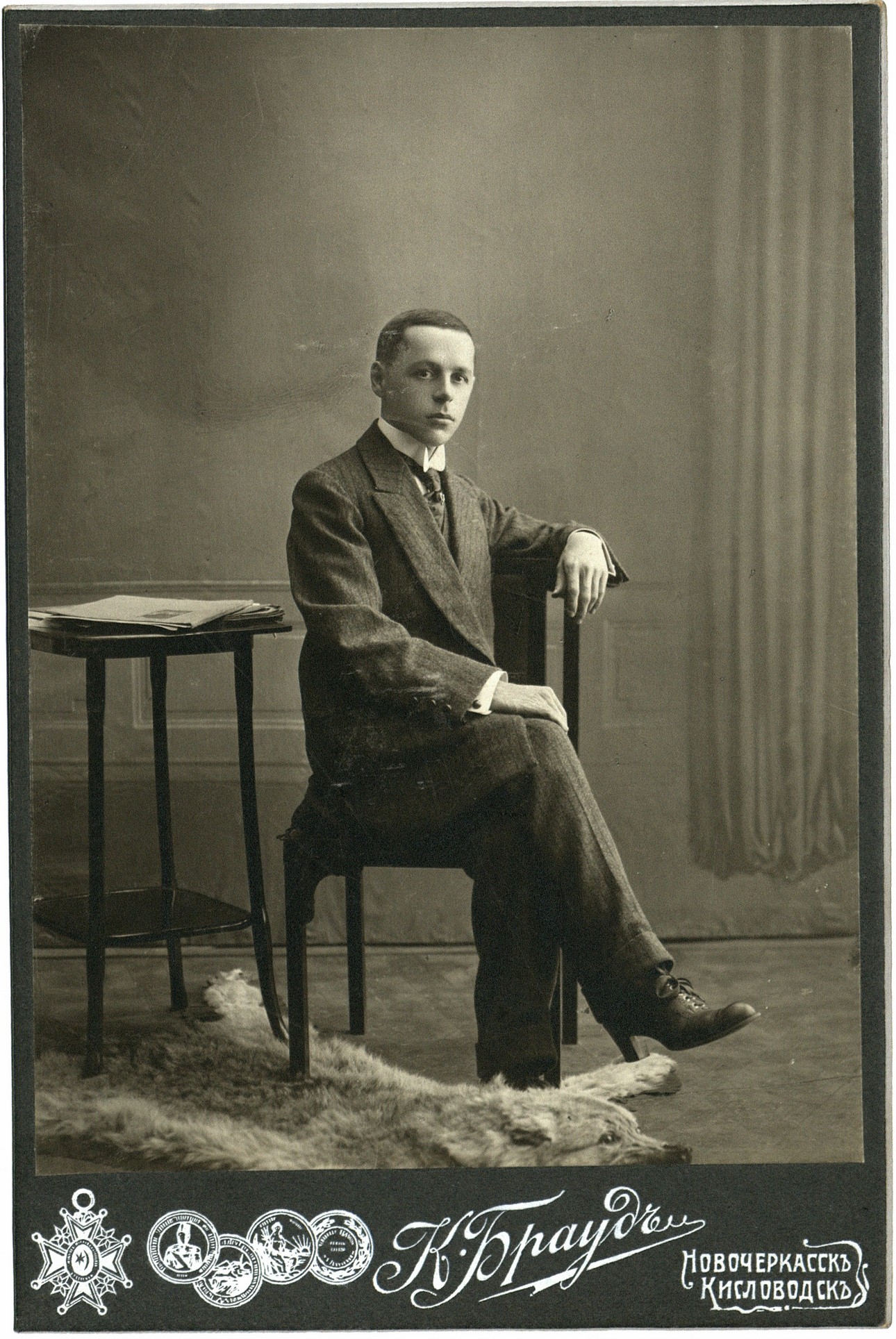 Портрет Ахмедгарея Хасани