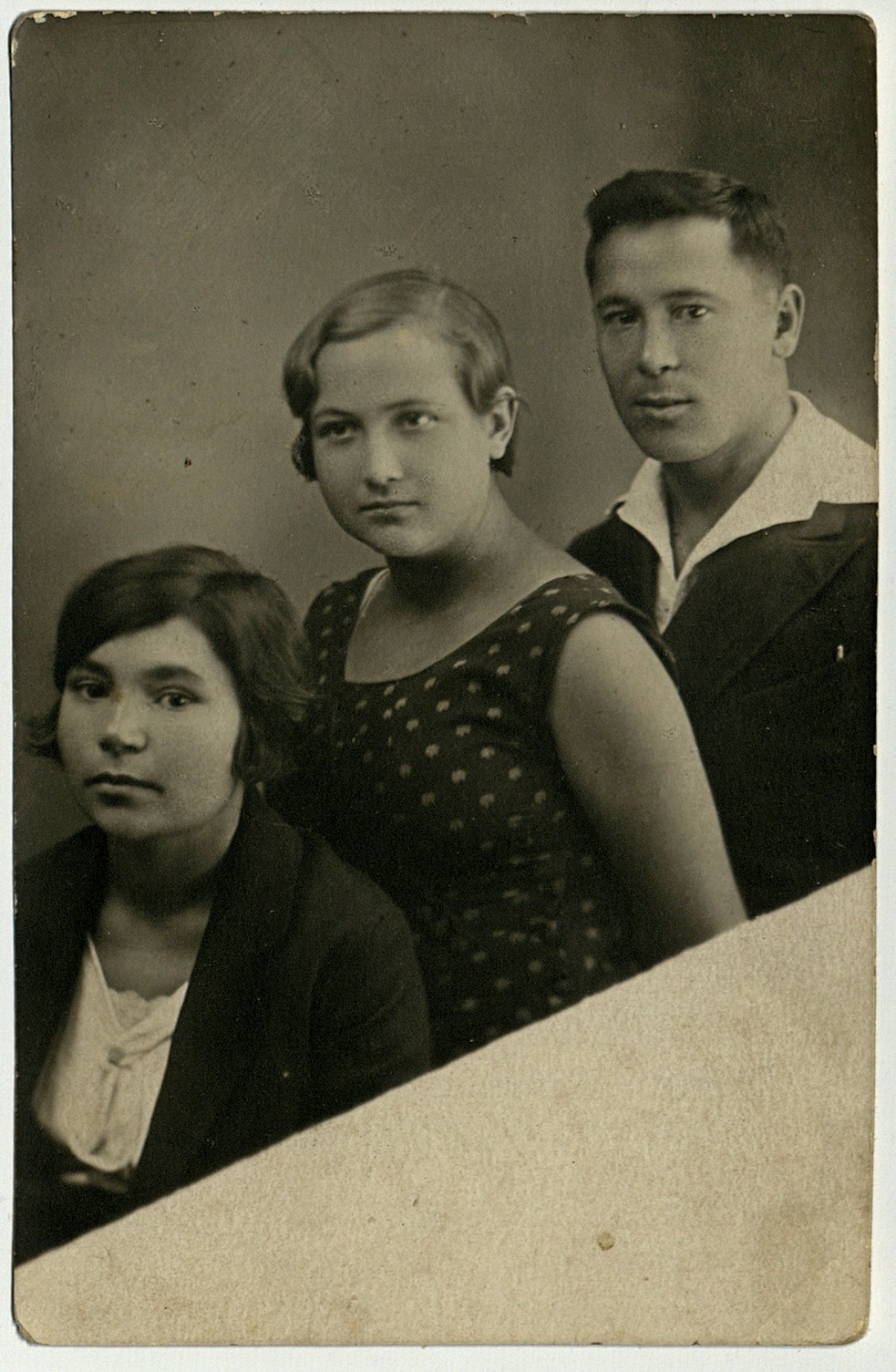 Муса Джалиль, Мария Петровна Косова и Нюра (Нюся) Газизова