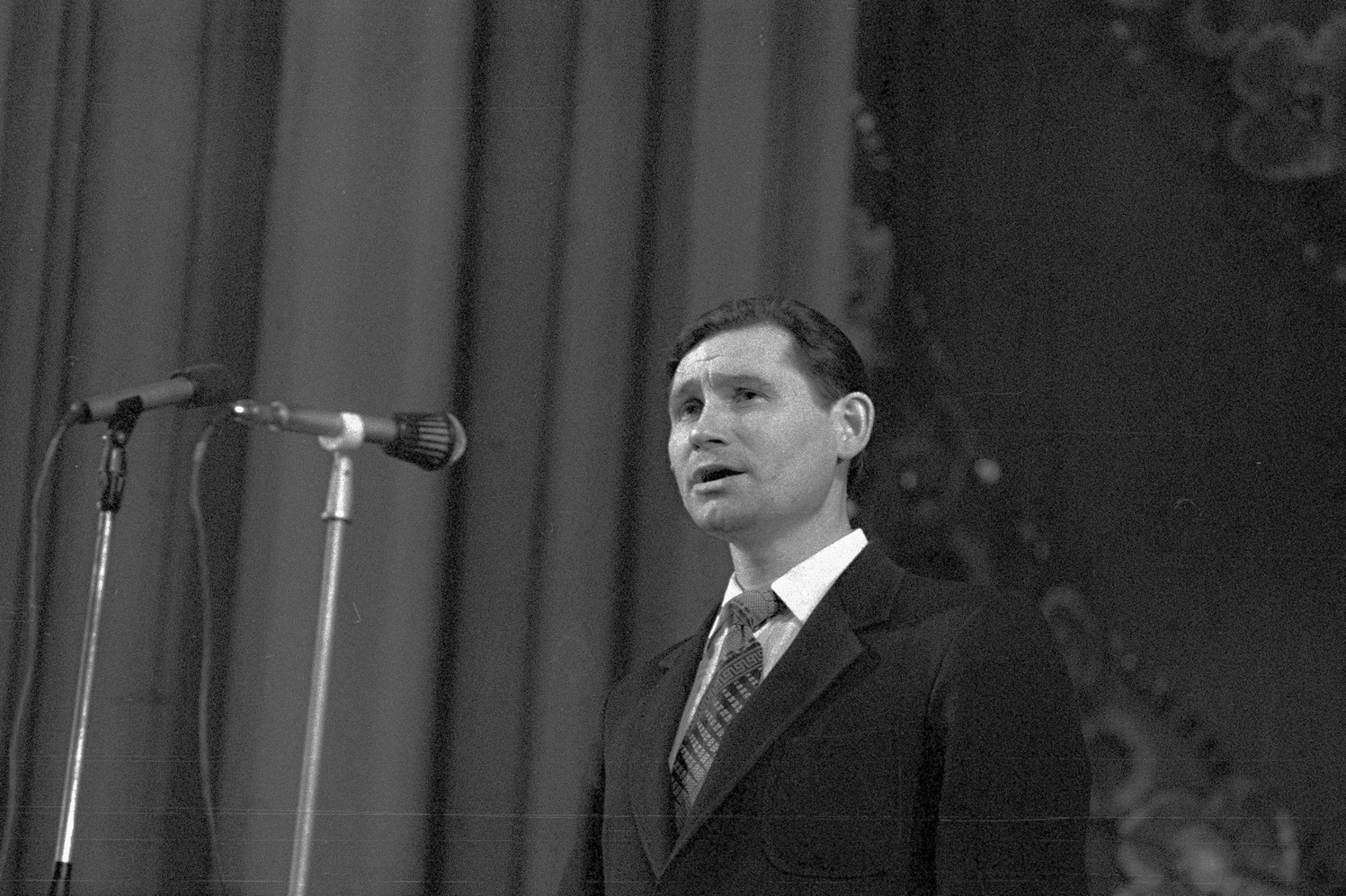 Певец Мингол Галиев