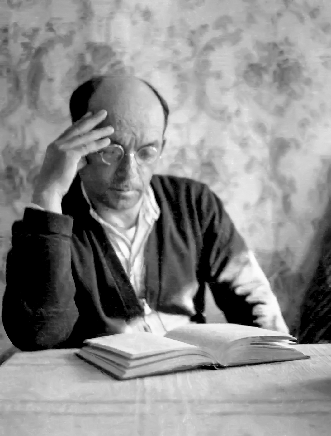 Портрет Гумера Баширова в домашней обстановке 