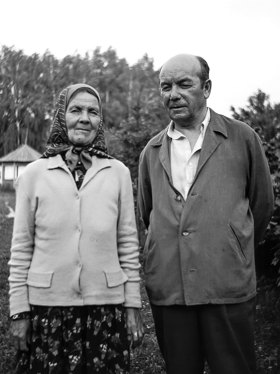 Писатель Гумер Баширов с младшей сестрой Хамидой