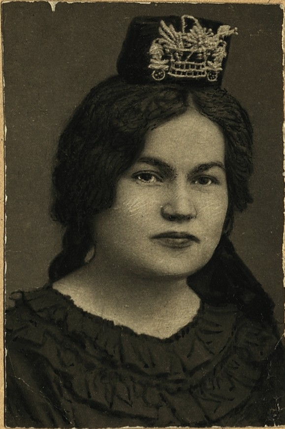 Портрет поэтессы и педагога Зайнап Сагиды