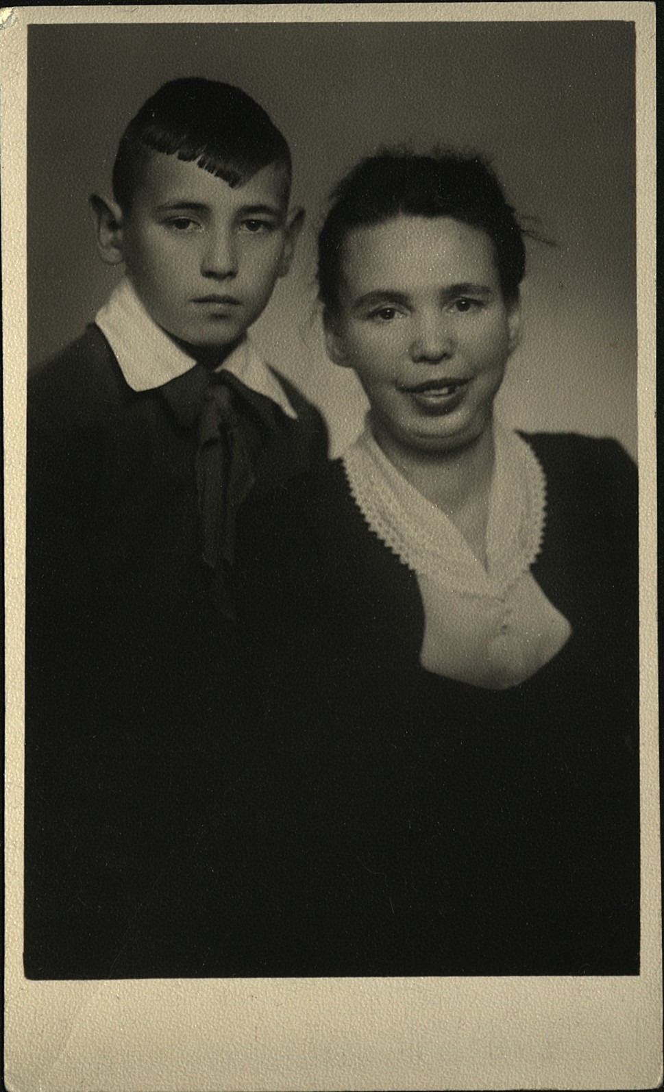 Дочь ученого Нигмата Хакима Адиба с сыном Борисом