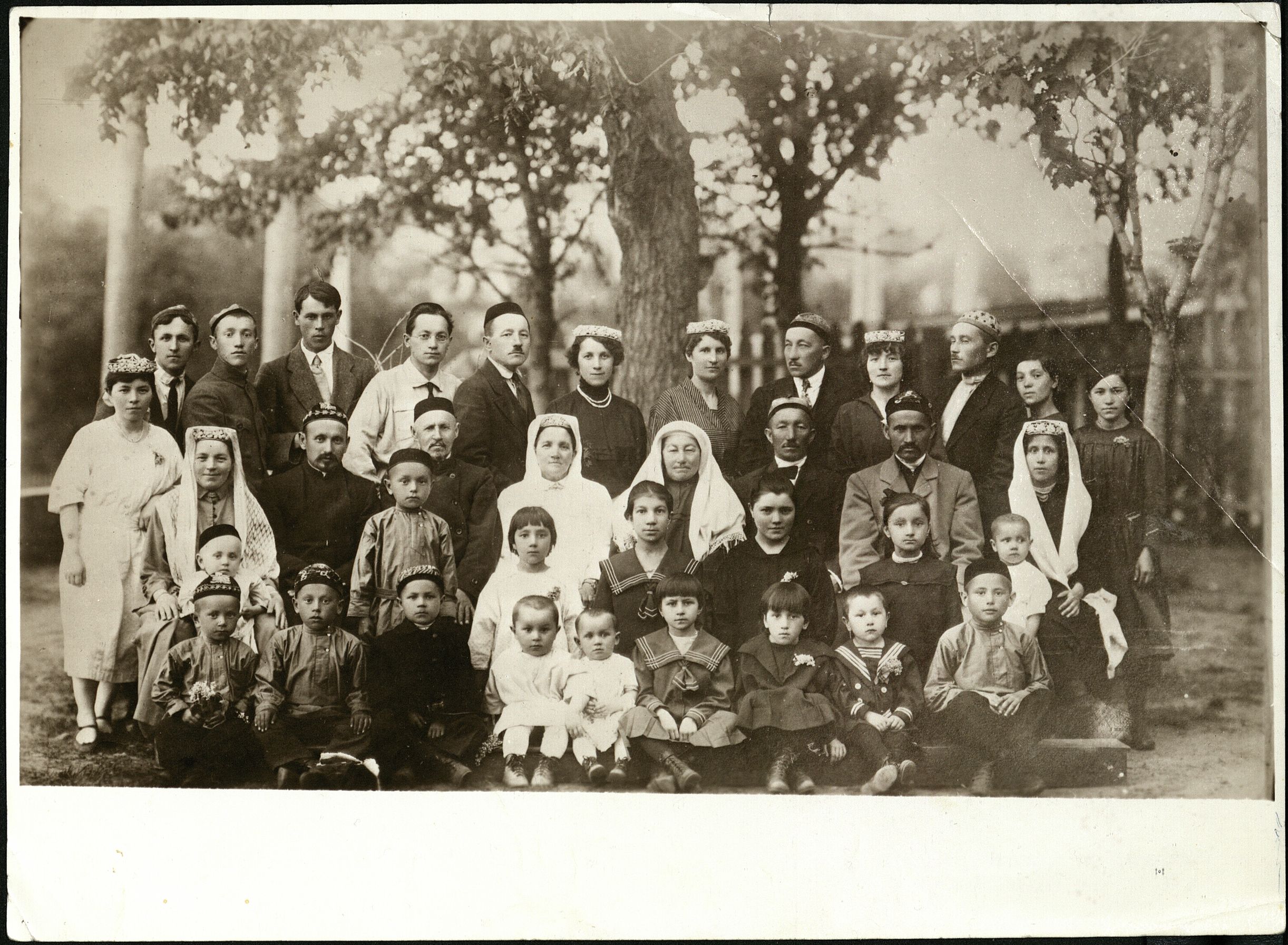 Шарафы: семейный портрет