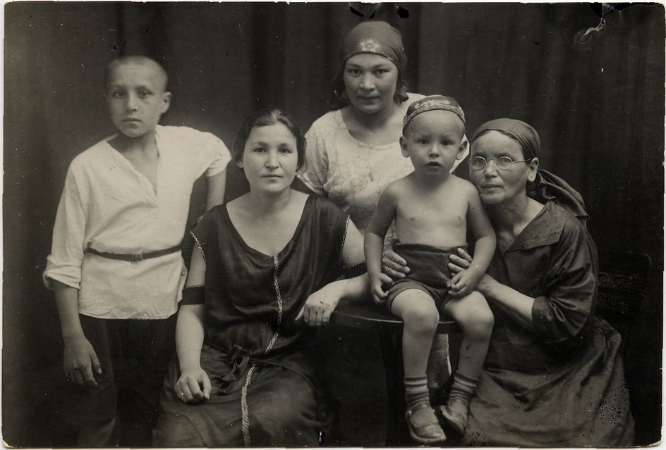 Разия Сагитова с родственниками