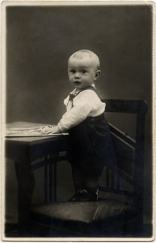 Детский снимок Булата Султанбекова