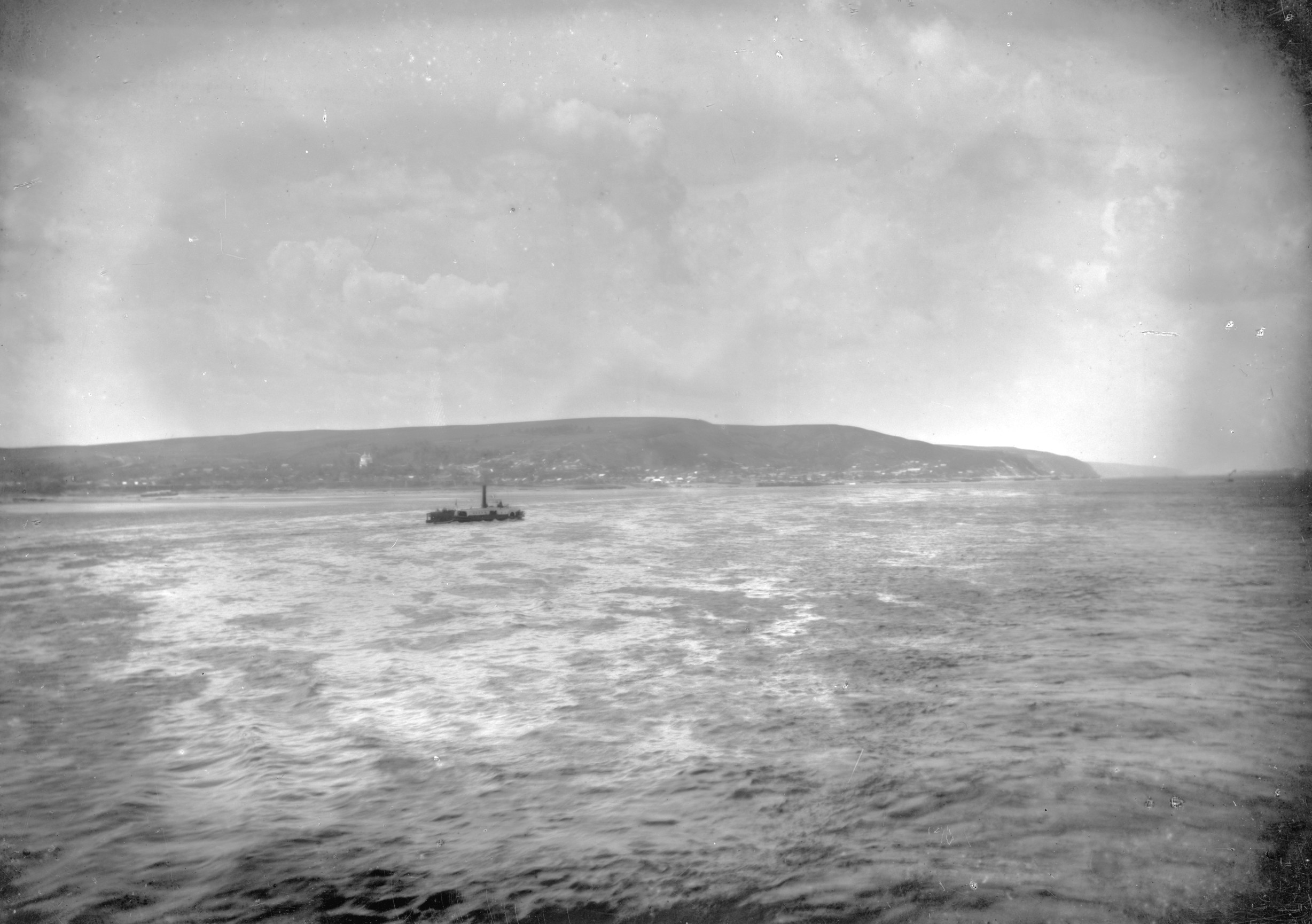 Город Казань. Панорамный вид с реки Волги